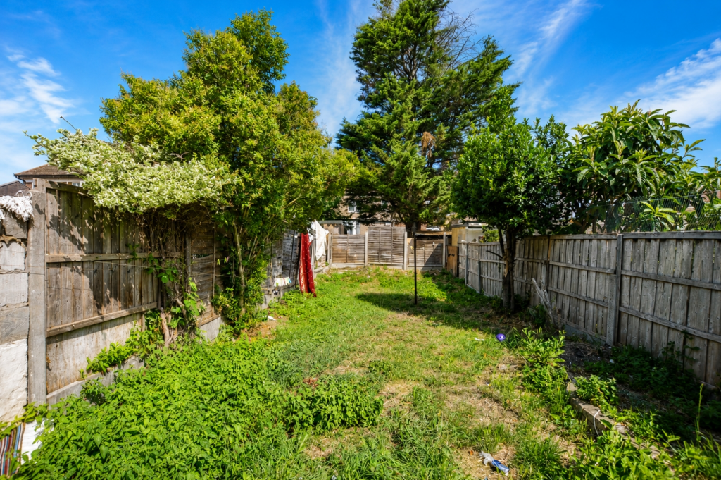 3 bed Mid Terraced House for rent in East Ham. From Easymove - London - Sales