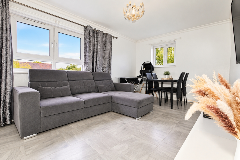 1 bed 1st Floor Flat for rent in East Ham. From Easymove - London - Sales