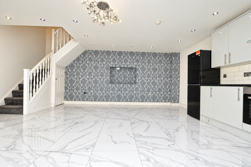 2 bed House (unspecified) for rent in Ilford. From Easymove - London - Sales