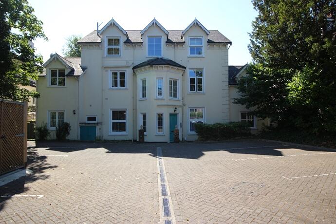 1 bed 1st Floor Flat for rent in Redhill. From Corbyn and Co - Redhill