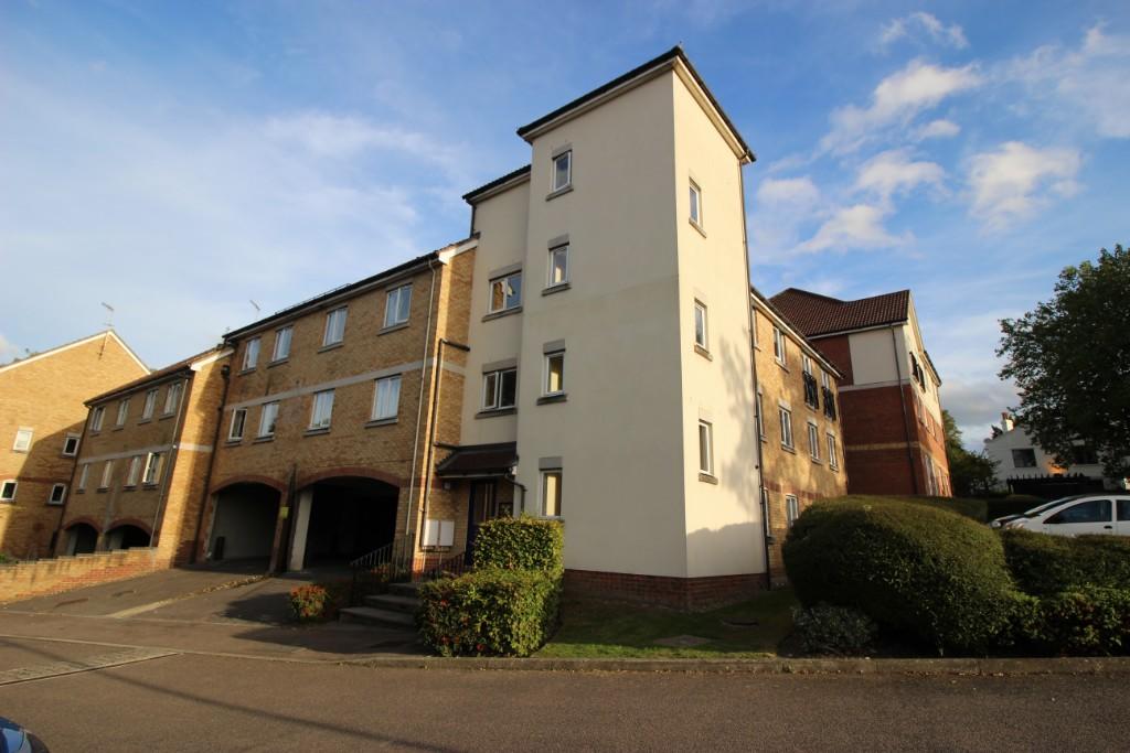 2 bed 1st Floor Flat for rent in Redhill. From Corbyn and Co - Redhill 2 bed 1st Floor Flat for rent in Redhill. From Corbyn and Co - Redhill