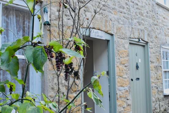 1 bed End of Terrace for rent in Sherborne. From Costello Lettings - Blandford