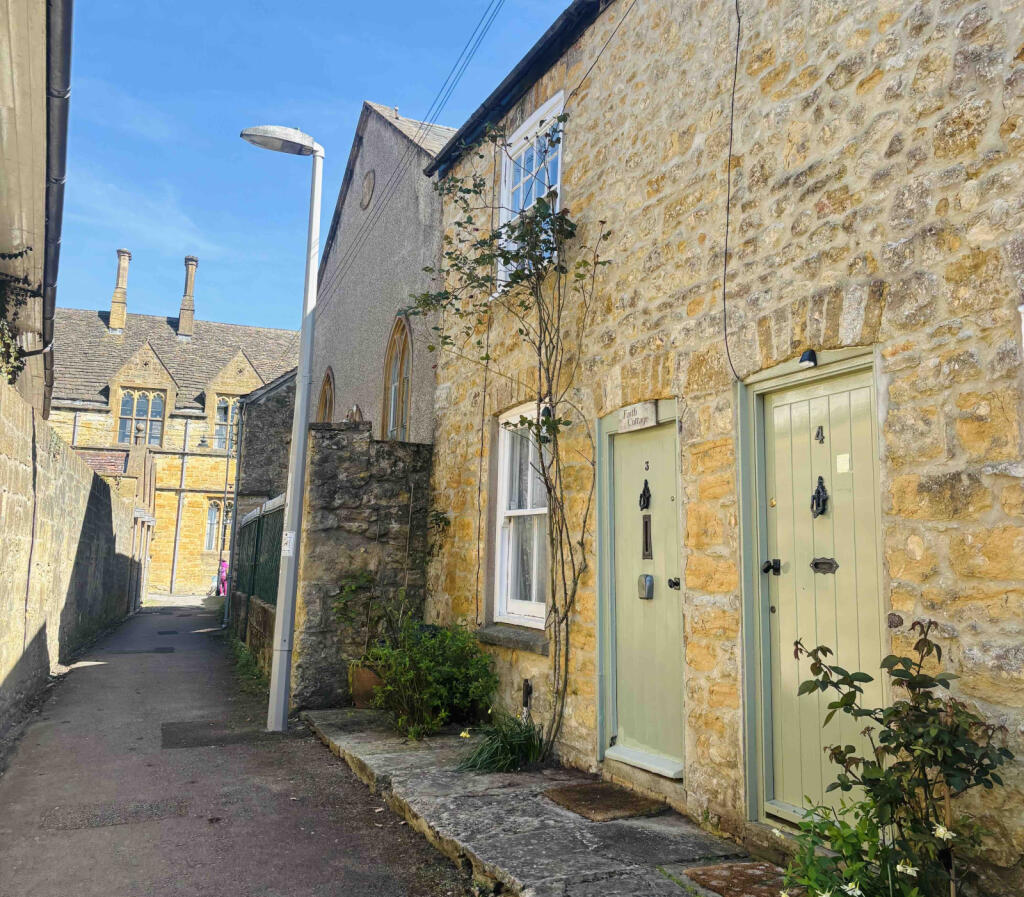 1 bed End of Terrace for rent in Sherborne. From Costello Lettings - Blandford