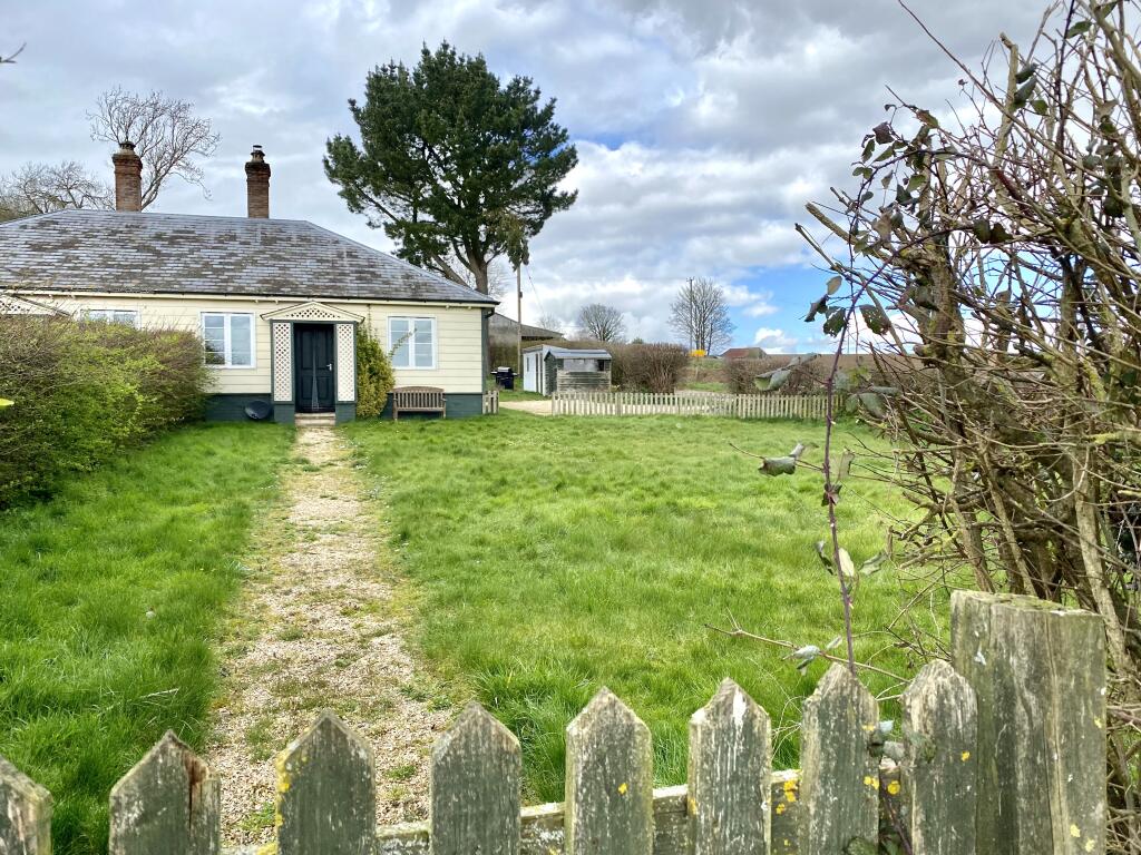 3 bed Semi-detached bungalow for rent in New Town. From Costello Lettings - Blandford