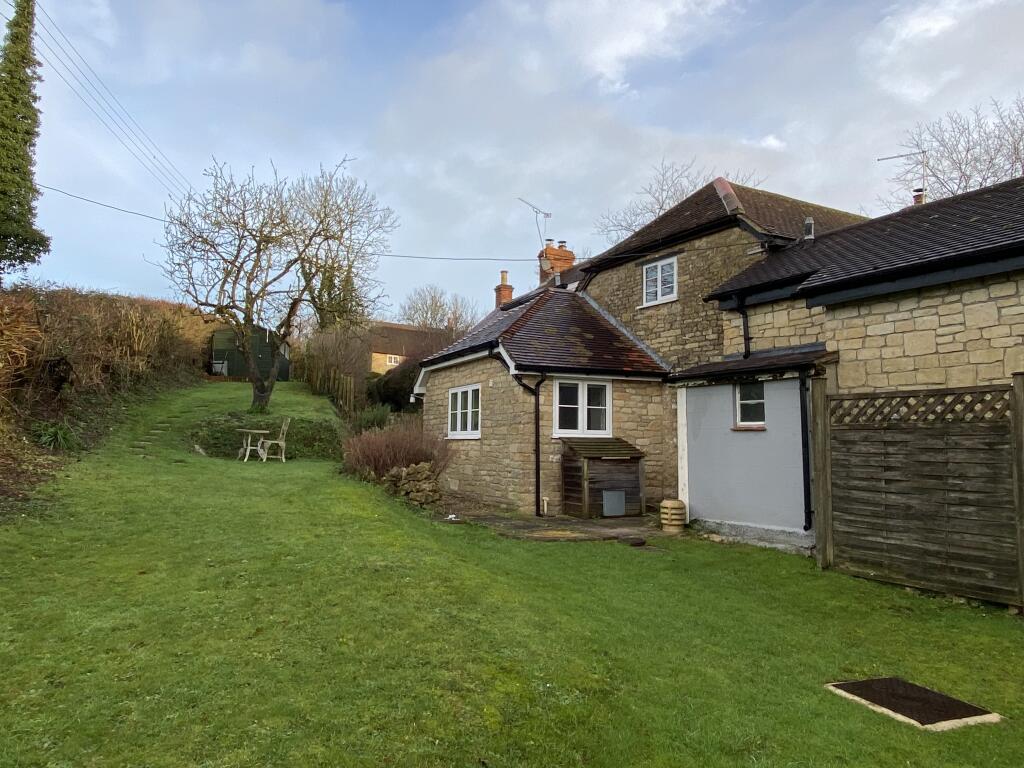 2 bed Cottage for rent in East Stour. From Costello Lettings - Blandford