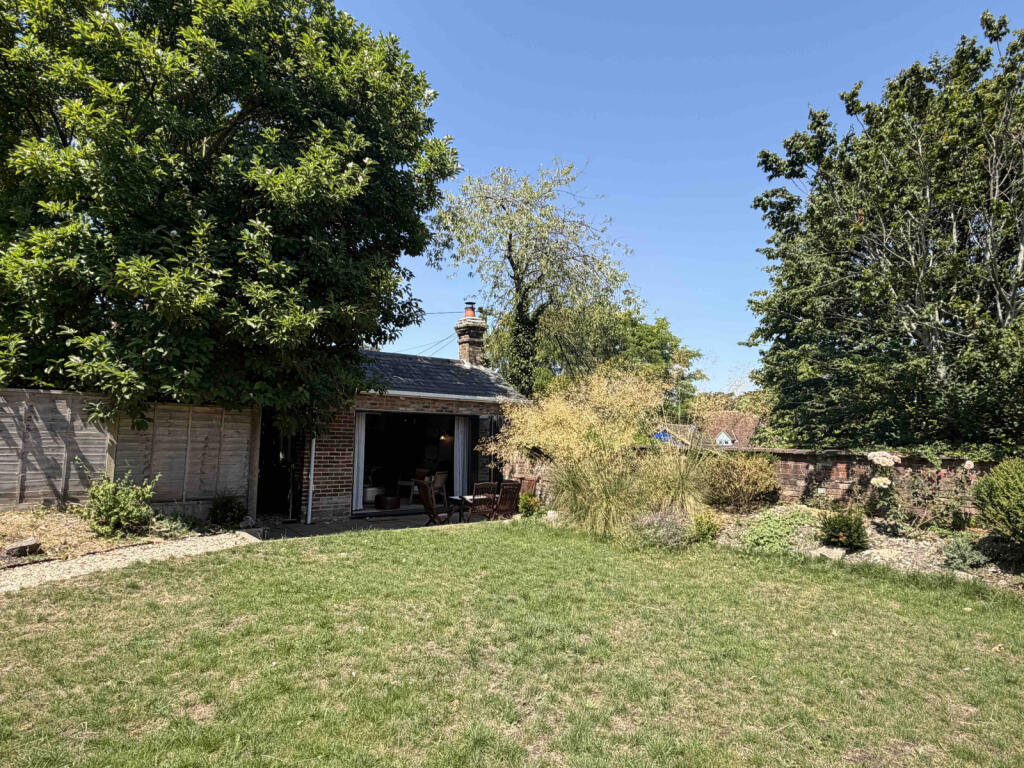 3 bed Semi Detached for rent in Durweston. From Costello Lettings - Blandford 3 bed Semi Detached for rent in Durweston. From Costello Lettings - Blandford
