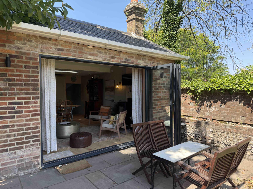 3 bed Semi Detached for rent in Durweston. From Costello Lettings - Blandford 3 bed Semi Detached for rent in Durweston. From Costello Lettings - Blandford