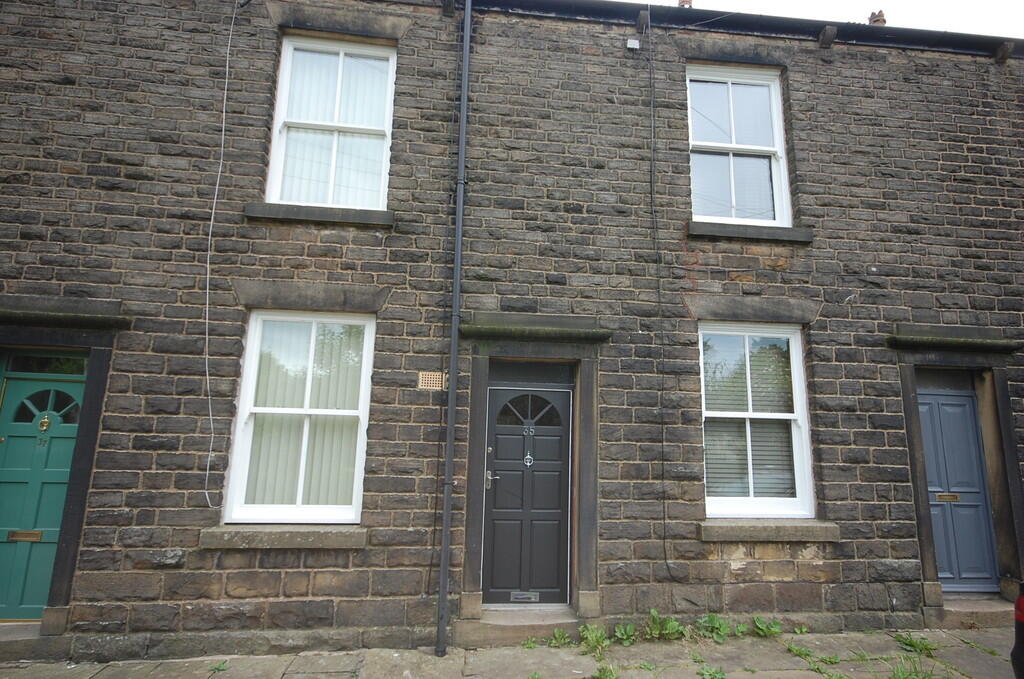 2 bed Mid Terraced House for rent in New Mills. From Country Holmes - Glossop