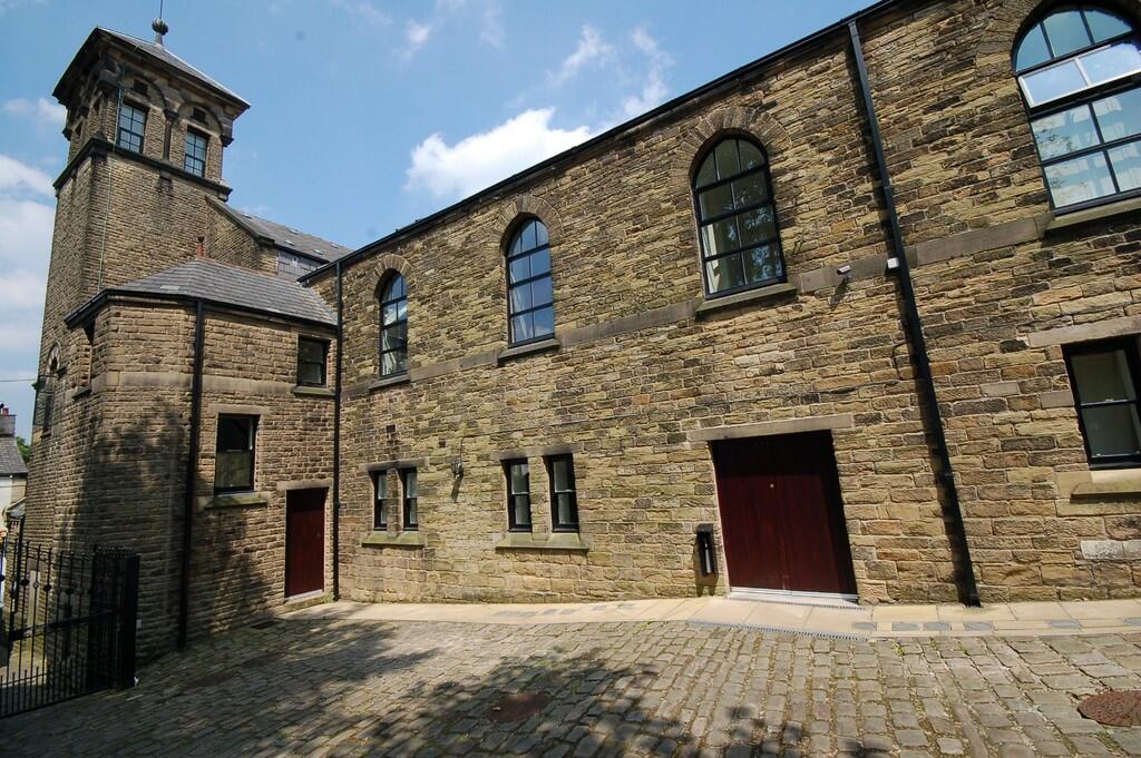 2 bed Apartment for rent in Glossop. From Country Holmes - Glossop