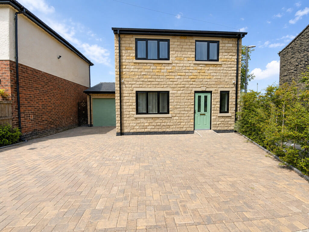 3 bed Detached for rent in Glossop. From Country Holmes - Glossop