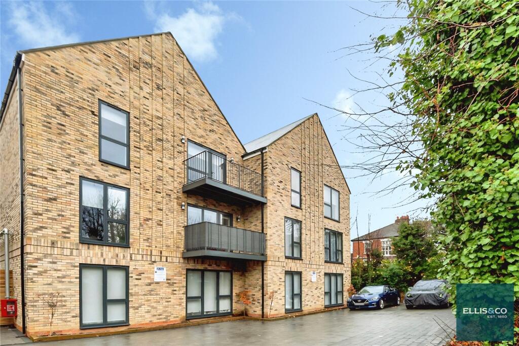 3 bed Apartment for rent in London. From Ellis & Co - Finchley