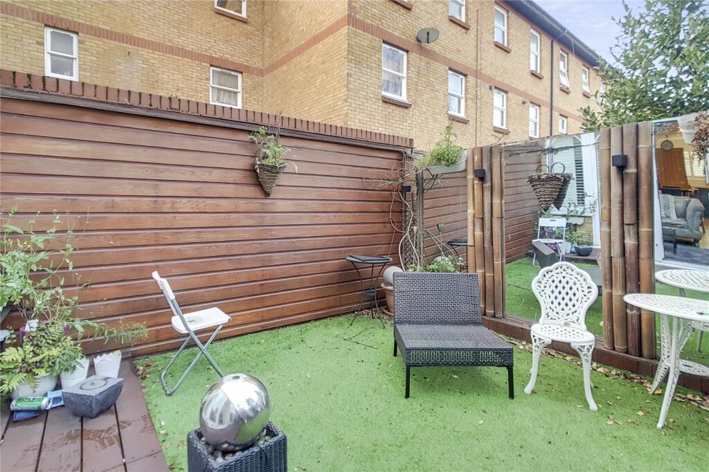 4 bed Mid Terraced House for rent in London. From Ellis & Co