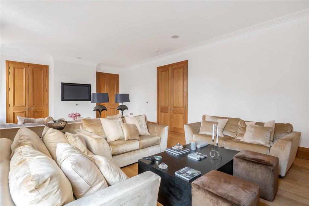 3 bed Apartment for rent in London. From Ellis & Co - Islington