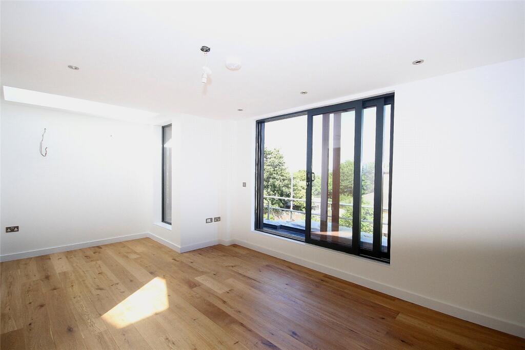 3 bed Apartment for rent in London. From Ellis & Co - Islington