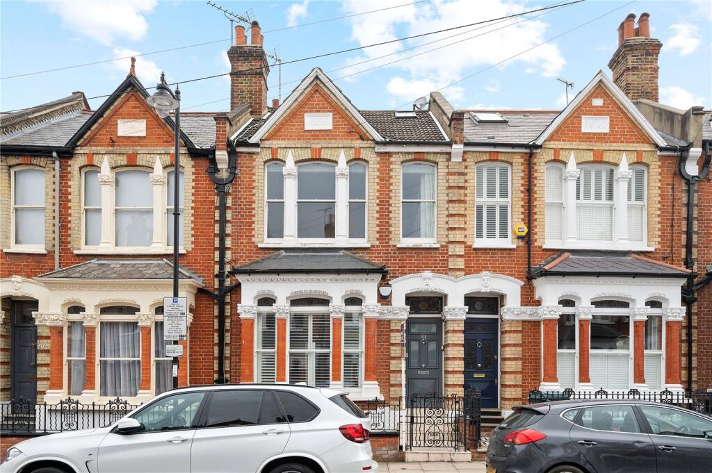 4 bed Mid Terraced House for rent in London. From Ellis & Co - Islington