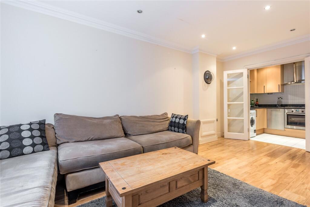 4 bed End of Terrace for rent in Islington. From Ellis & Co - Islington 4 bed End of Terrace for rent in Islington. From Ellis & Co - Islington