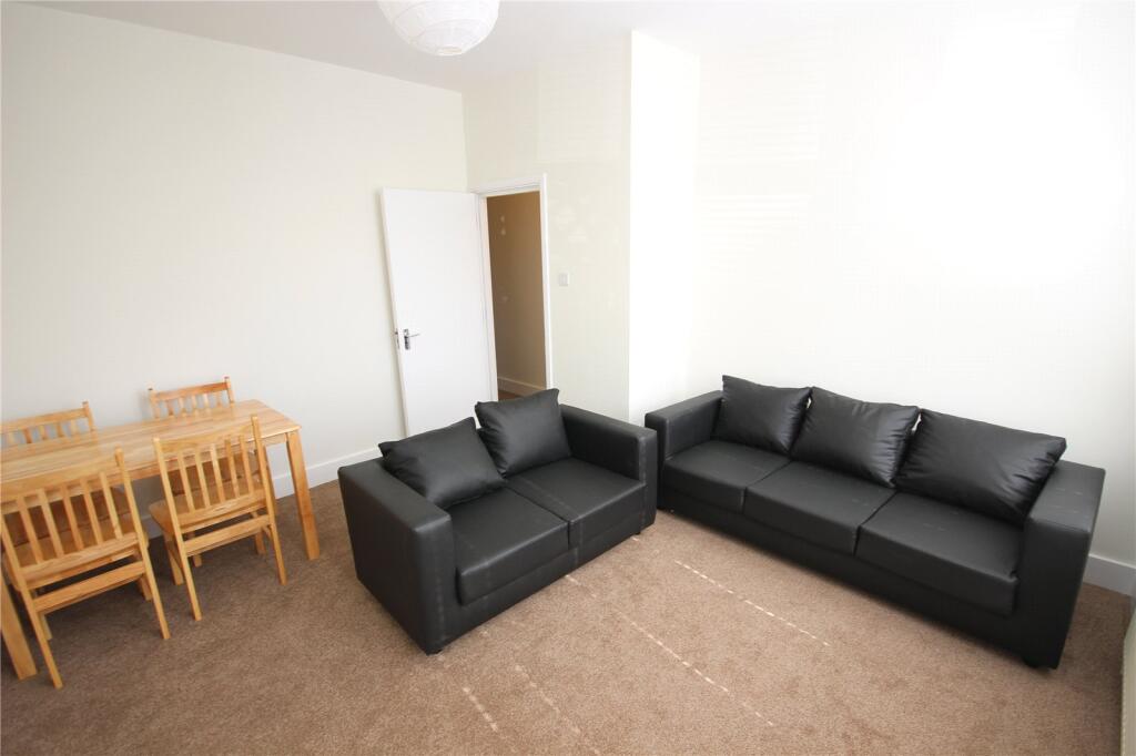 2 bed Apartment for rent in London. From Ellis & Co - Bounds Green