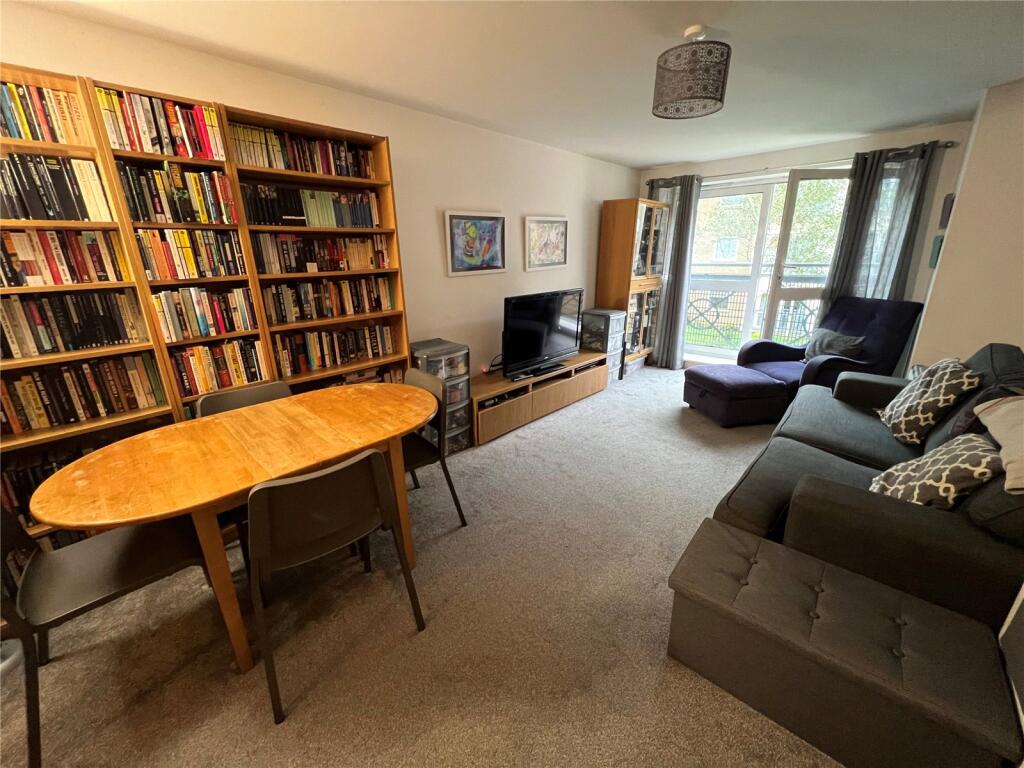 2 bed Apartment for rent in London. From Ellis & Co - Bounds Green