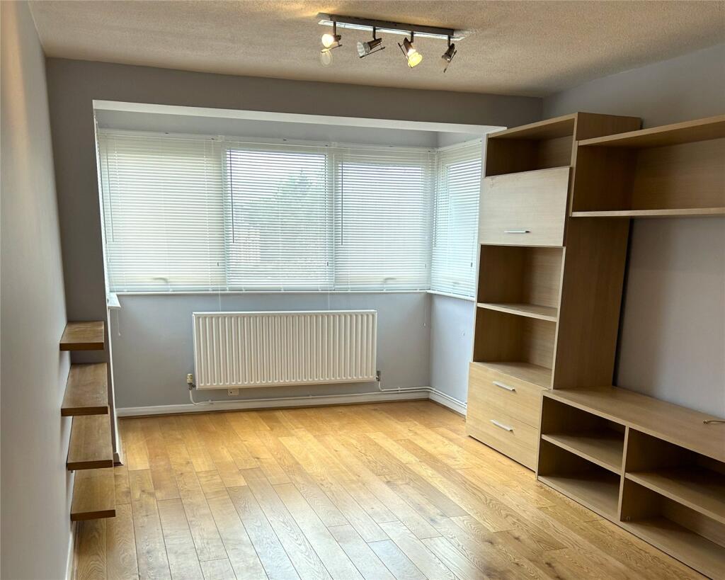 2 bed Apartment for rent in Wood Green. From Ellis & Co - Bounds Green 2 bed Apartment for rent in Wood Green. From Ellis & Co - Bounds Green