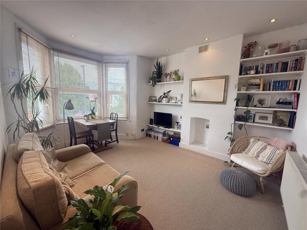 2 bed Apartment for rent in London. From Ellis & Co - Bounds Green