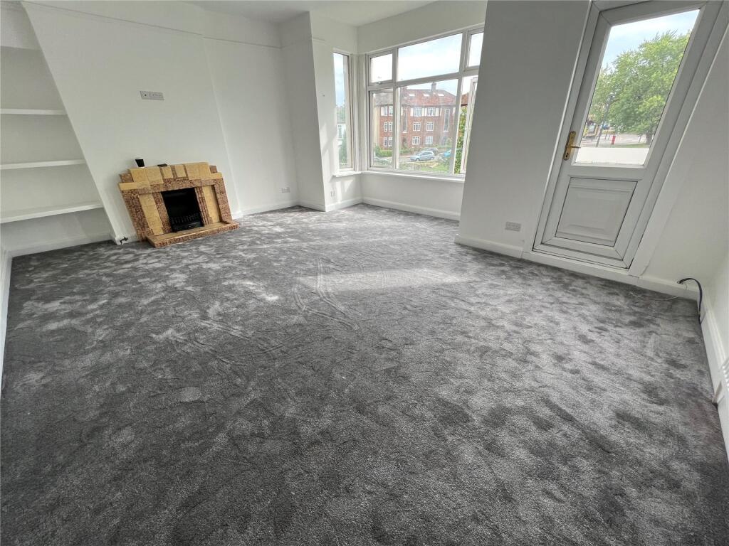 2 bed Apartment for rent in Wood Green. From Ellis & Co - Bounds Green 2 bed Apartment for rent in Wood Green. From Ellis & Co - Bounds Green