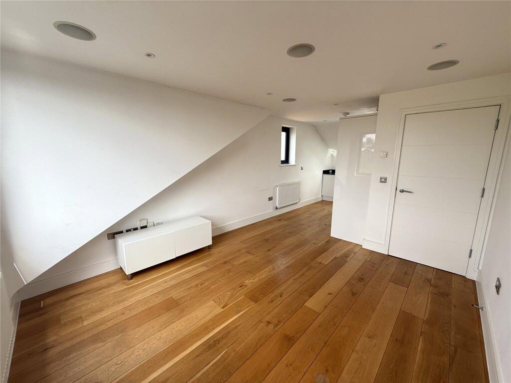 1 bed Apartment for rent in London. From Ellis & Co - Bounds Green