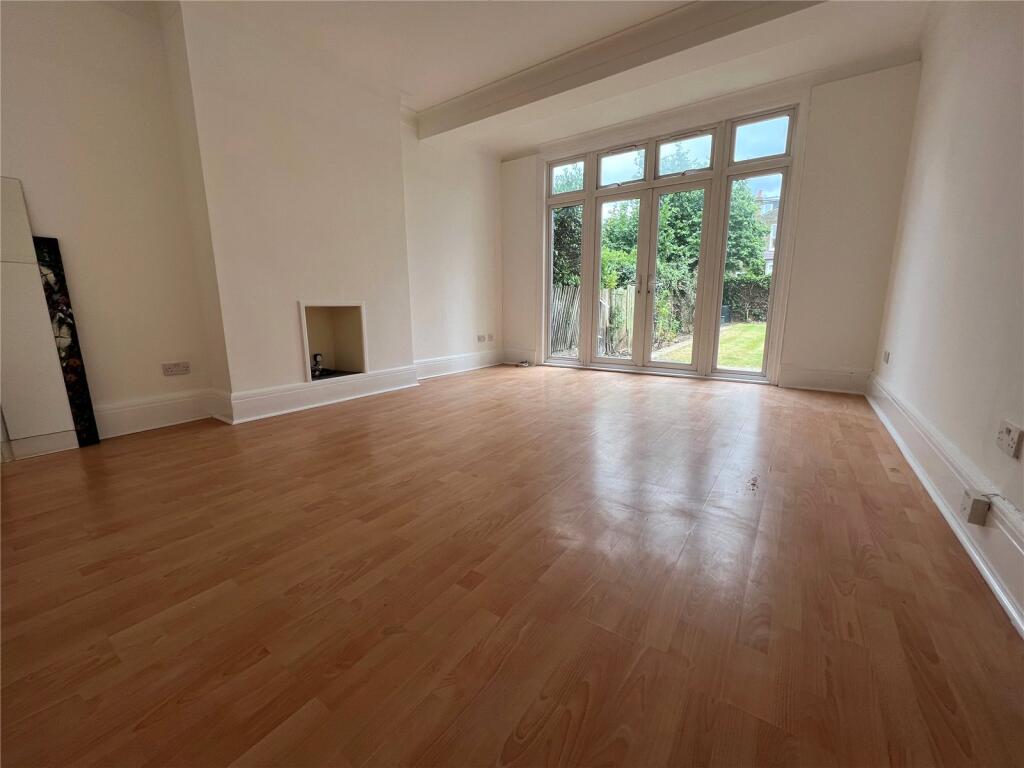 2 bed Annexe for rent in Wood Green. From Ellis & Co - Bounds Green