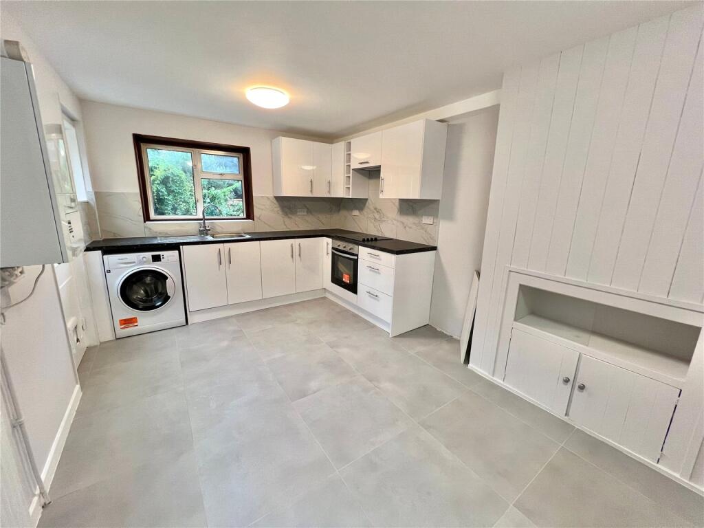 3 bed Mid Terraced House for rent in London. From Ellis & Co - Bounds Green