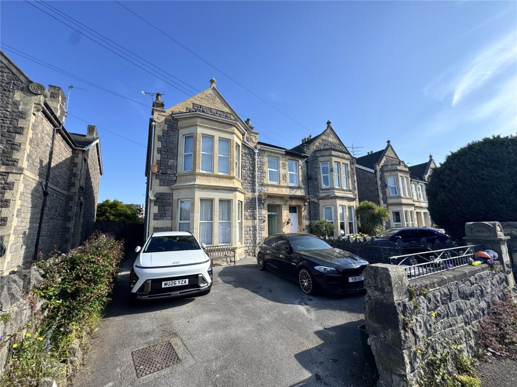 3 bed Apartment for rent in Weston-Super-Mare. From David Plaister Ltd - Auctions