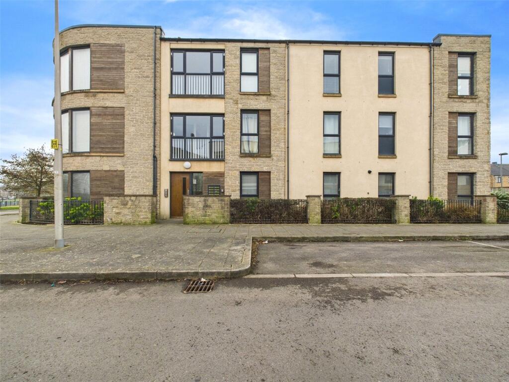 2 bed Apartment for rent in Elborough. From David Plaister Ltd - Auctions