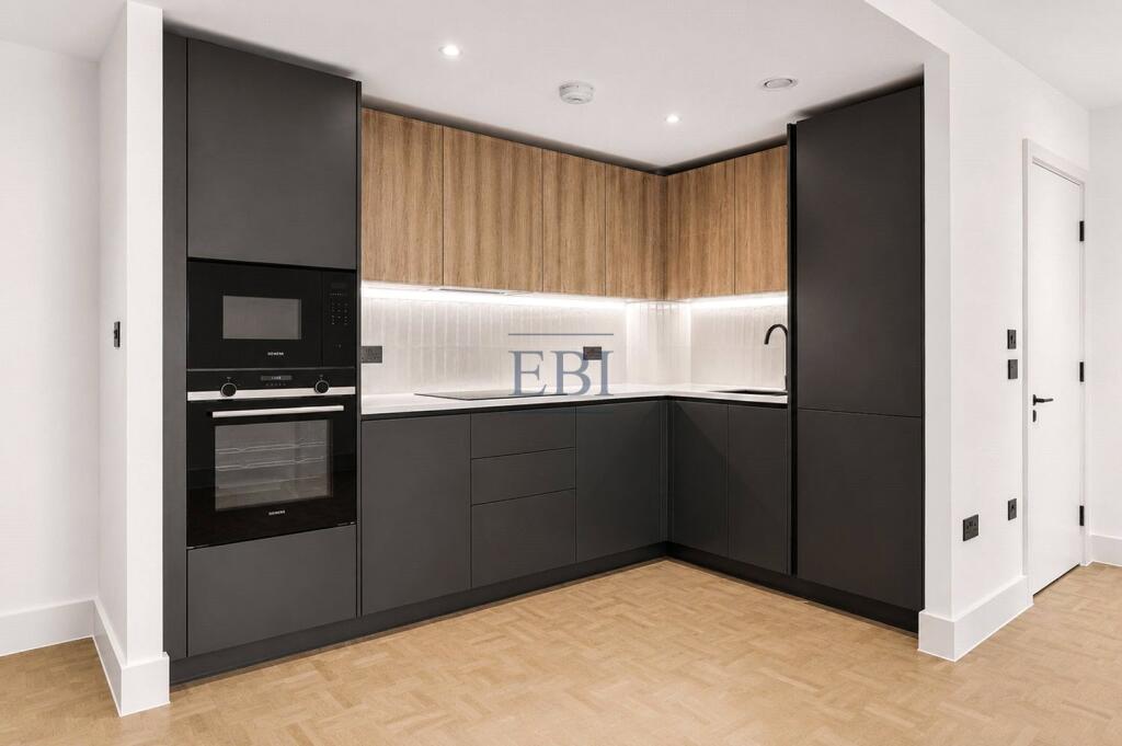 2 bed Apartment for rent in . From Ernest-Brooks International - Canary Wharf