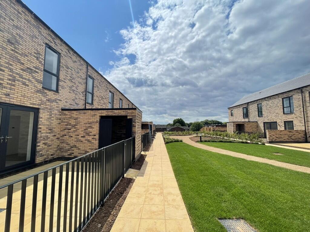 2 bed Mid Terraced House for rent in . From Essence Property Investment & Management - Birmingham