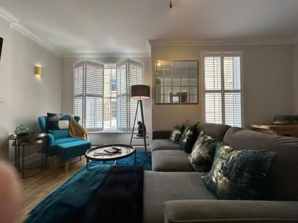 3 bed Town House for rent in Westminster. From Essence Property Investment & Management - Birmingham