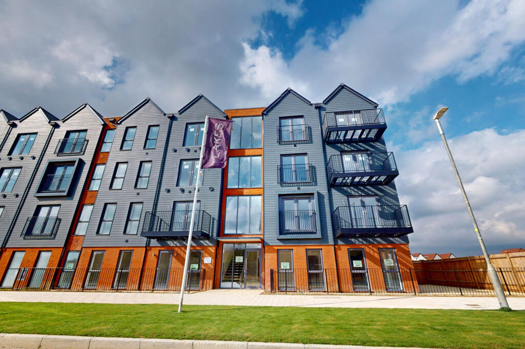 2 bed Apartment for rent in Ashford. From Evolution Properties