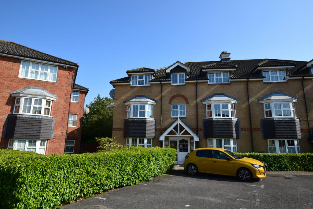 2 bed Apartment for rent in Ashford. From Evolution Properties