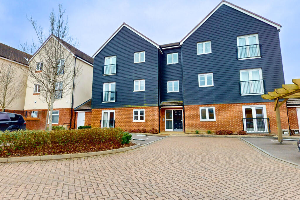 2 bed 1st Floor Flat for rent in Brook. From Evolution Properties 2 bed 1st Floor Flat for rent in Brook. From Evolution Properties