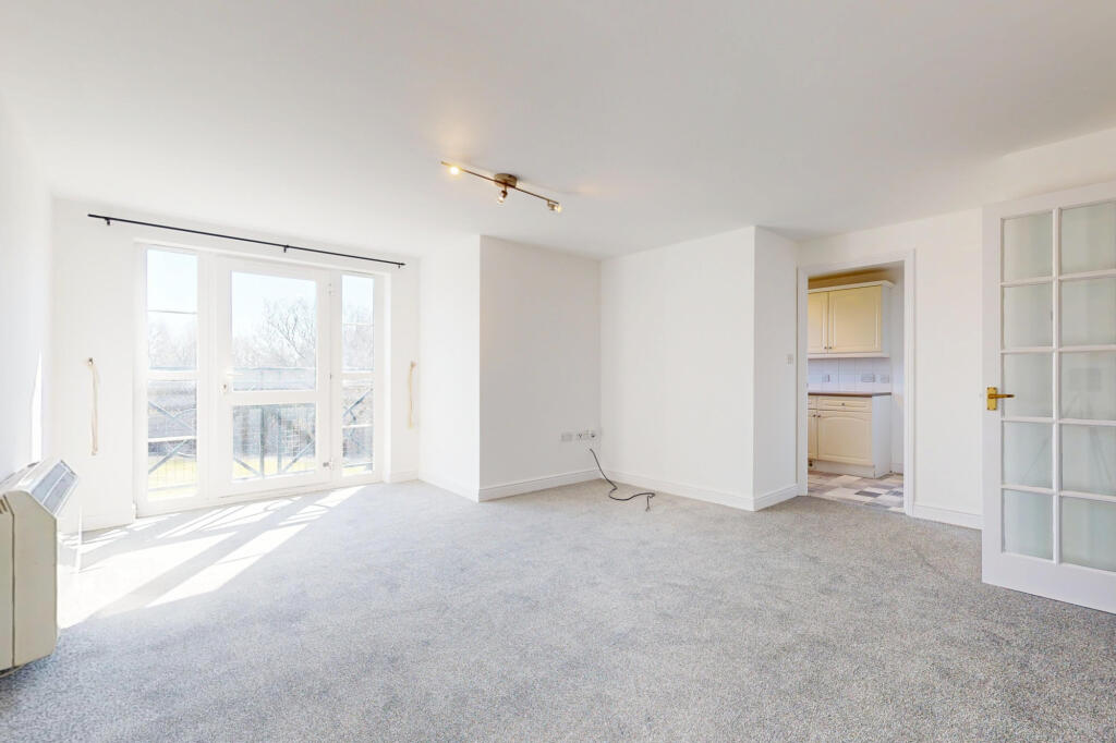 2 bed Apartment for rent in Ashford. From Evolution Properties