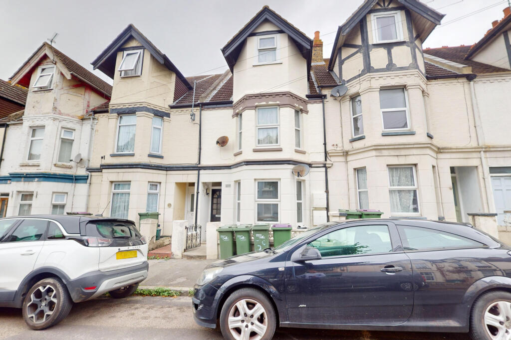 1 bed 1st Floor Flat for rent in Folkestone. From Evolution Properties