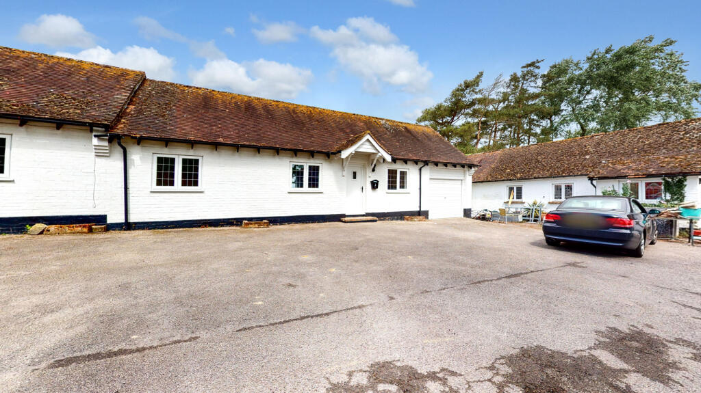 3 bed Bungalow for rent in Mersham. From Evolution Properties