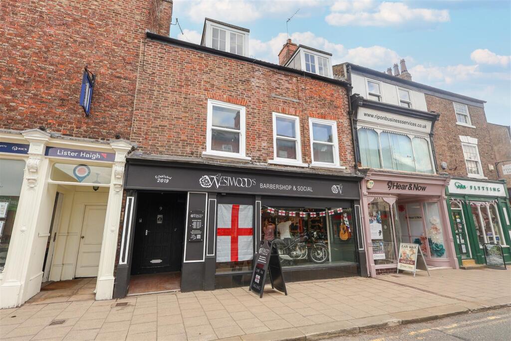 1 bed 1st Floor Flat for rent in Ripon. From Davis & Lund - Ripon