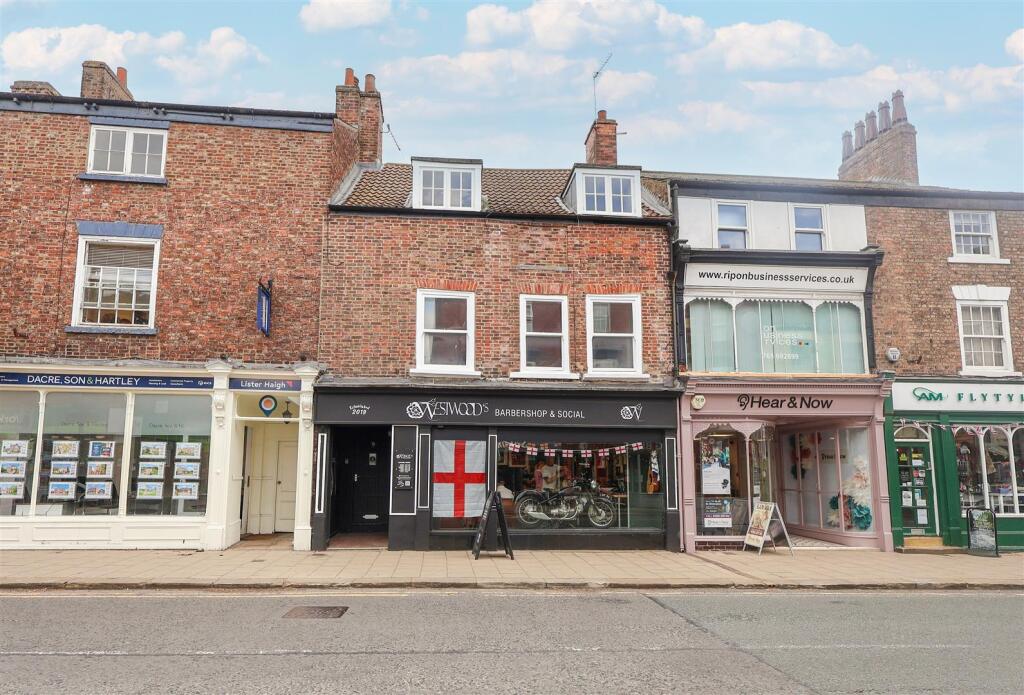 1 bed 1st Floor Flat for rent in Ripon. From Davis & Lund - Ripon