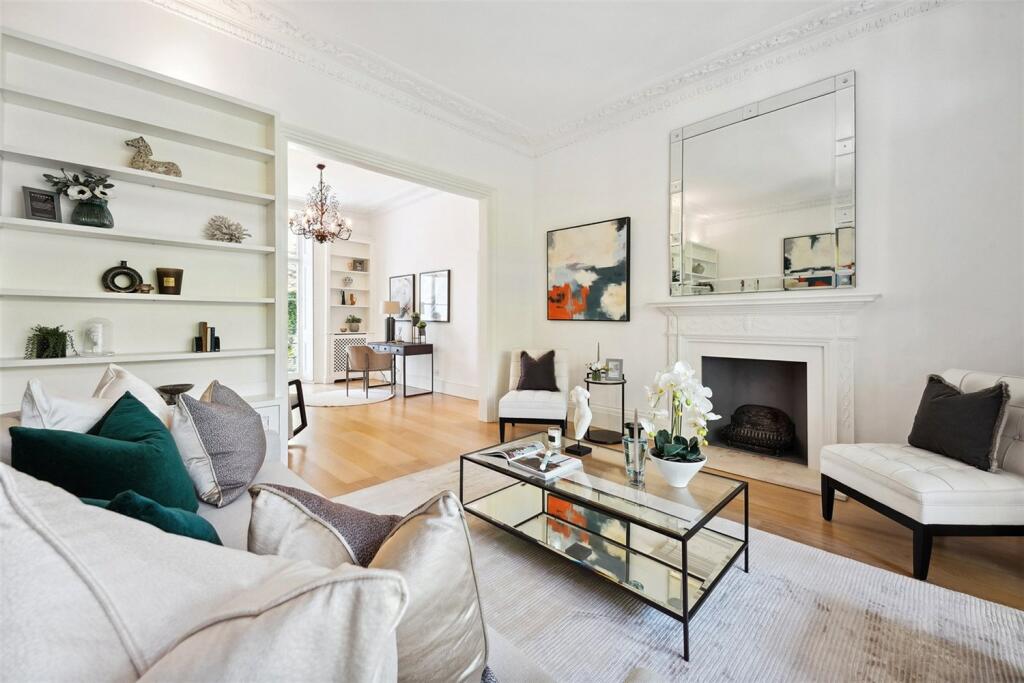 3 bed House (unspecified) for rent in Chelsea. From Farrar & Co - Chelsea - Sales