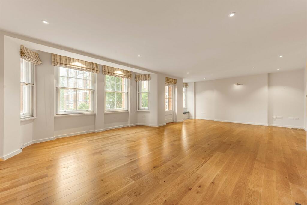 4 bed Flat for rent in Chelsea. From Farrar & Co - Chelsea - Sales