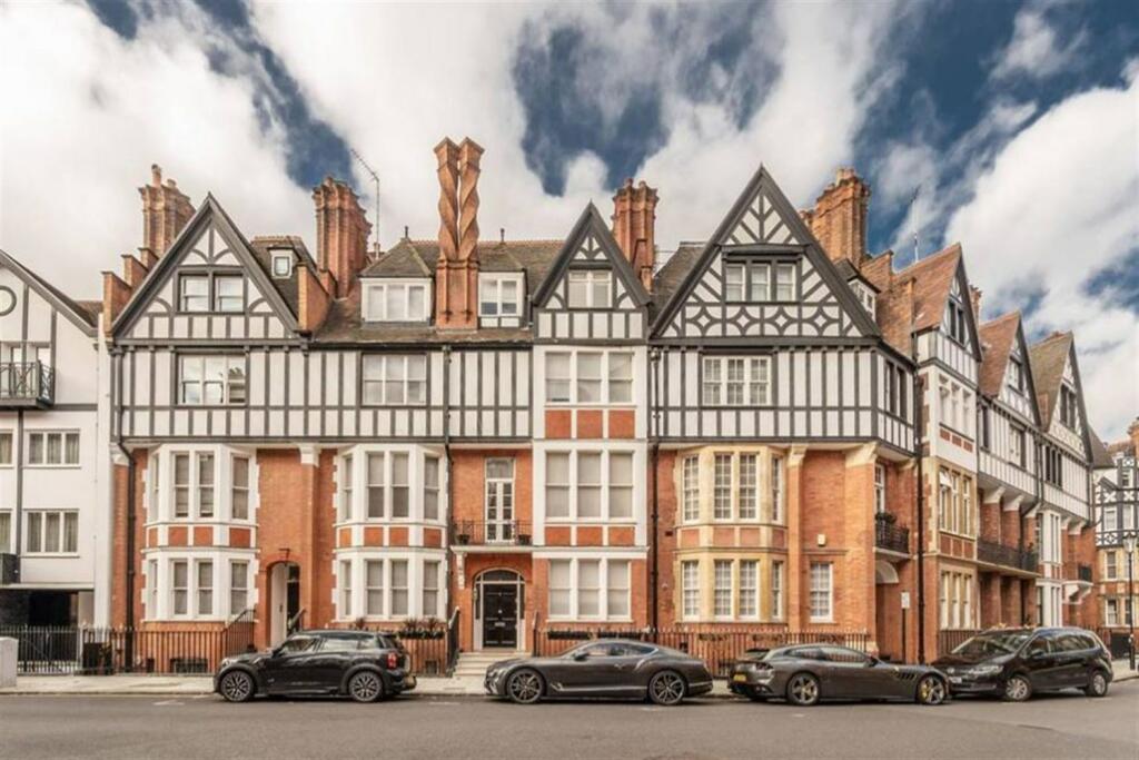 7 bed Detached for rent in Chelsea. From Farrar & Co - Chelsea - Sales