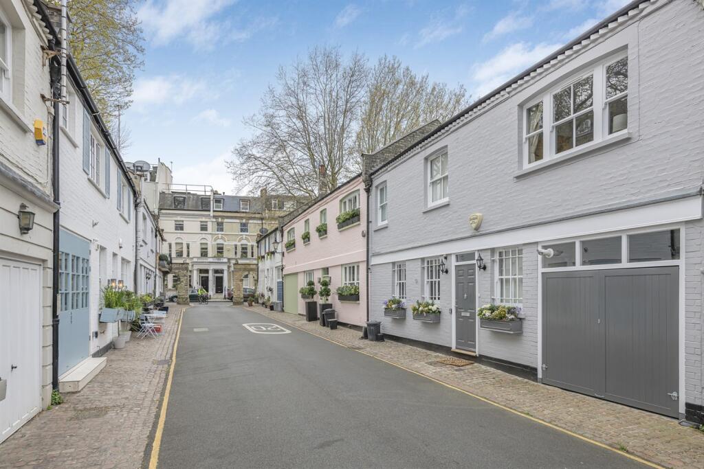 2 bed Mews for rent in Chelsea. From Farrar & Co - Chelsea - Sales