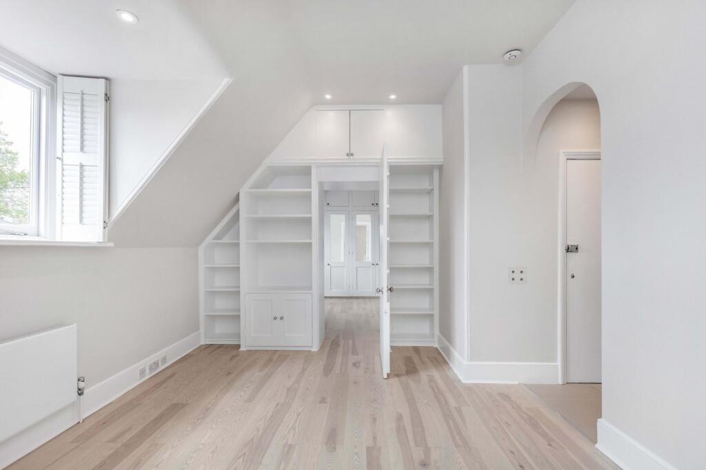 1 bed 1st Floor Flat for rent in Chelsea. From Farrar & Co - Chelsea - Sales