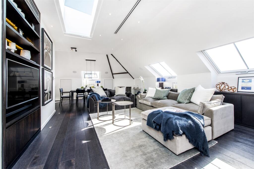 3 bed Penthouse for rent in Chelsea. From Farrar & Co - Chelsea - Sales