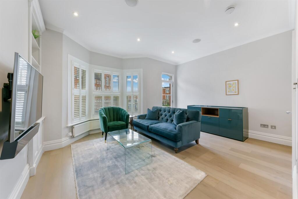 3 bed Annexe for rent in Fulham. From Farrar & Co - Chelsea - Sales