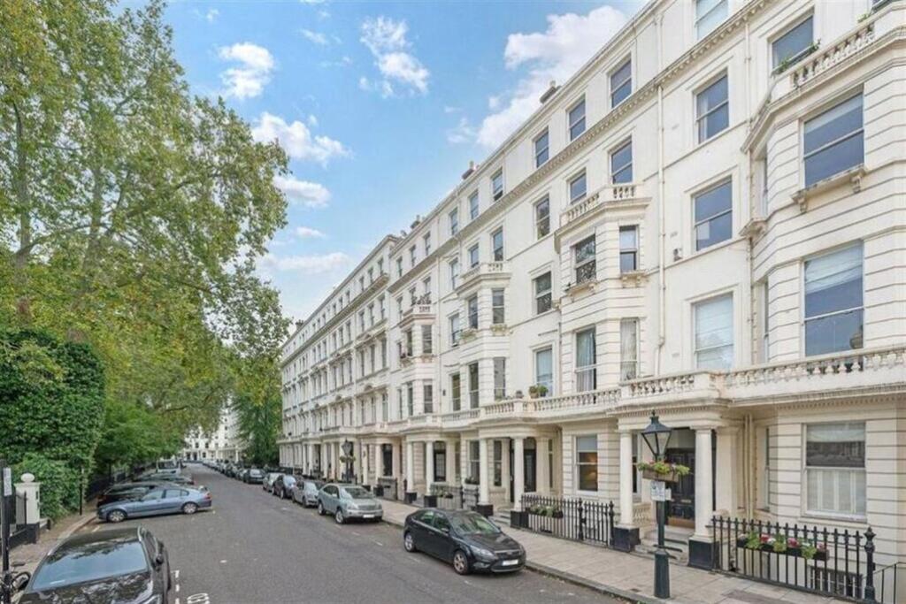 1 bed 1st Floor Flat for rent in Chelsea. From Farrar & Co - Chelsea - Sales