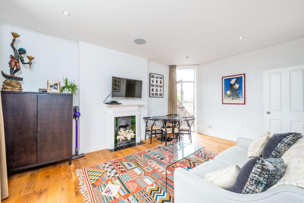 1 bed 1st Floor Flat for rent in Chelsea. From Farrar & Co - Chelsea - Sales